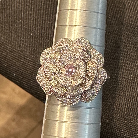 Beautiful 3D Flower Diamonique Ring - Picture 6 of 16